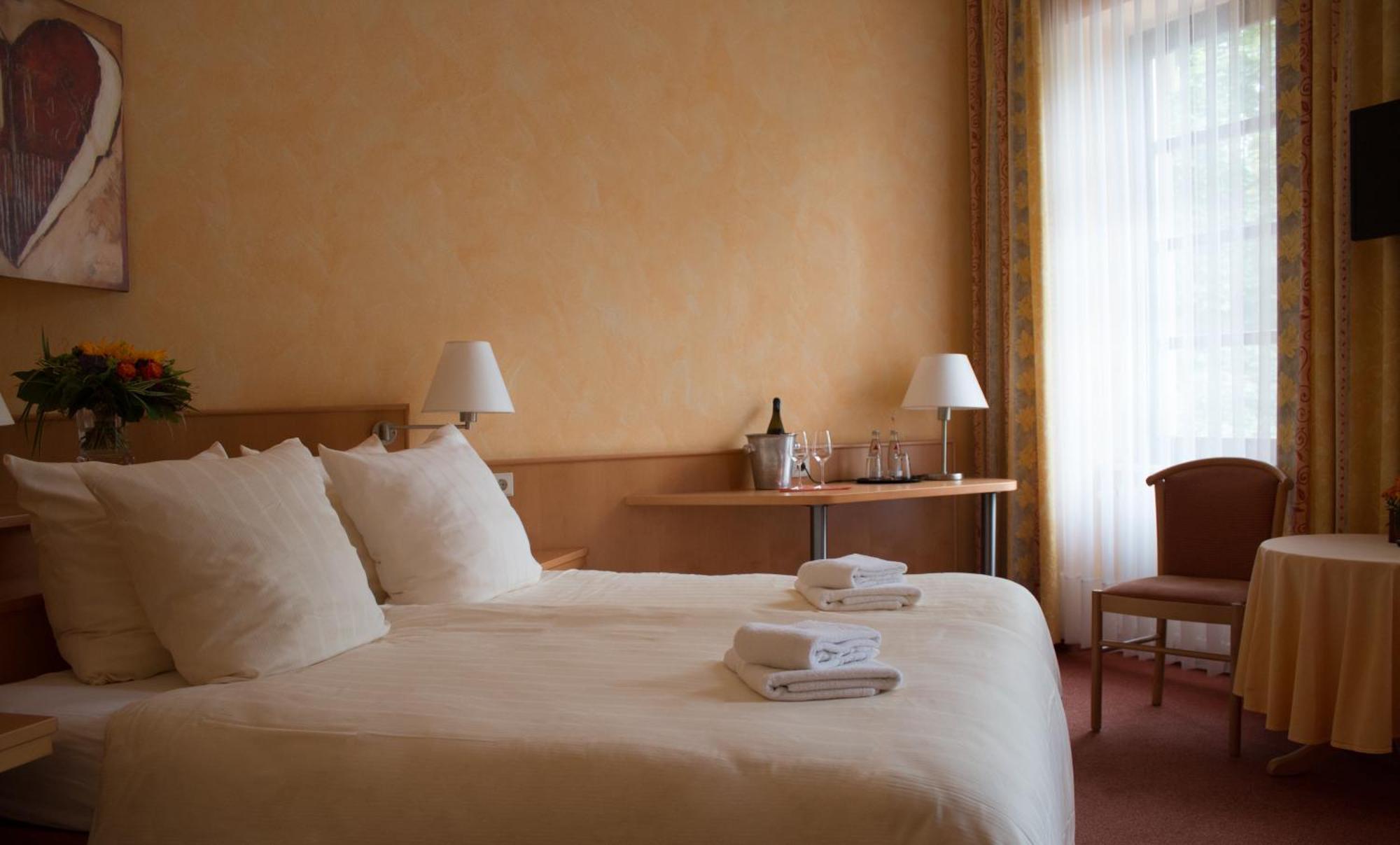 Hotel Bremerhof كايزرسلاوترن الغرفة الصورة
